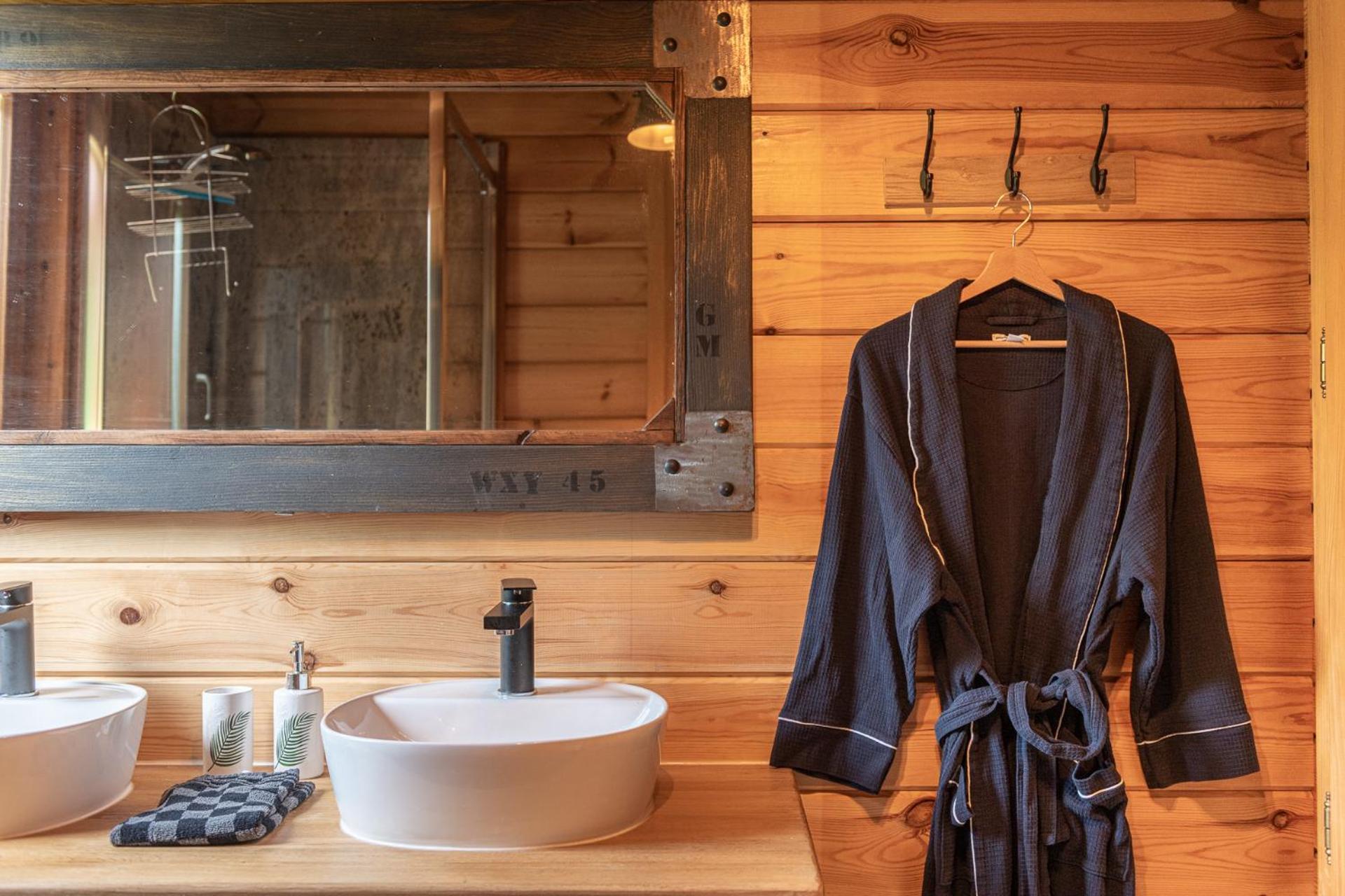Chalet La Calougeotte, Jardin, Spa Et Sauna Prives Le Ménil Eksteriør billede